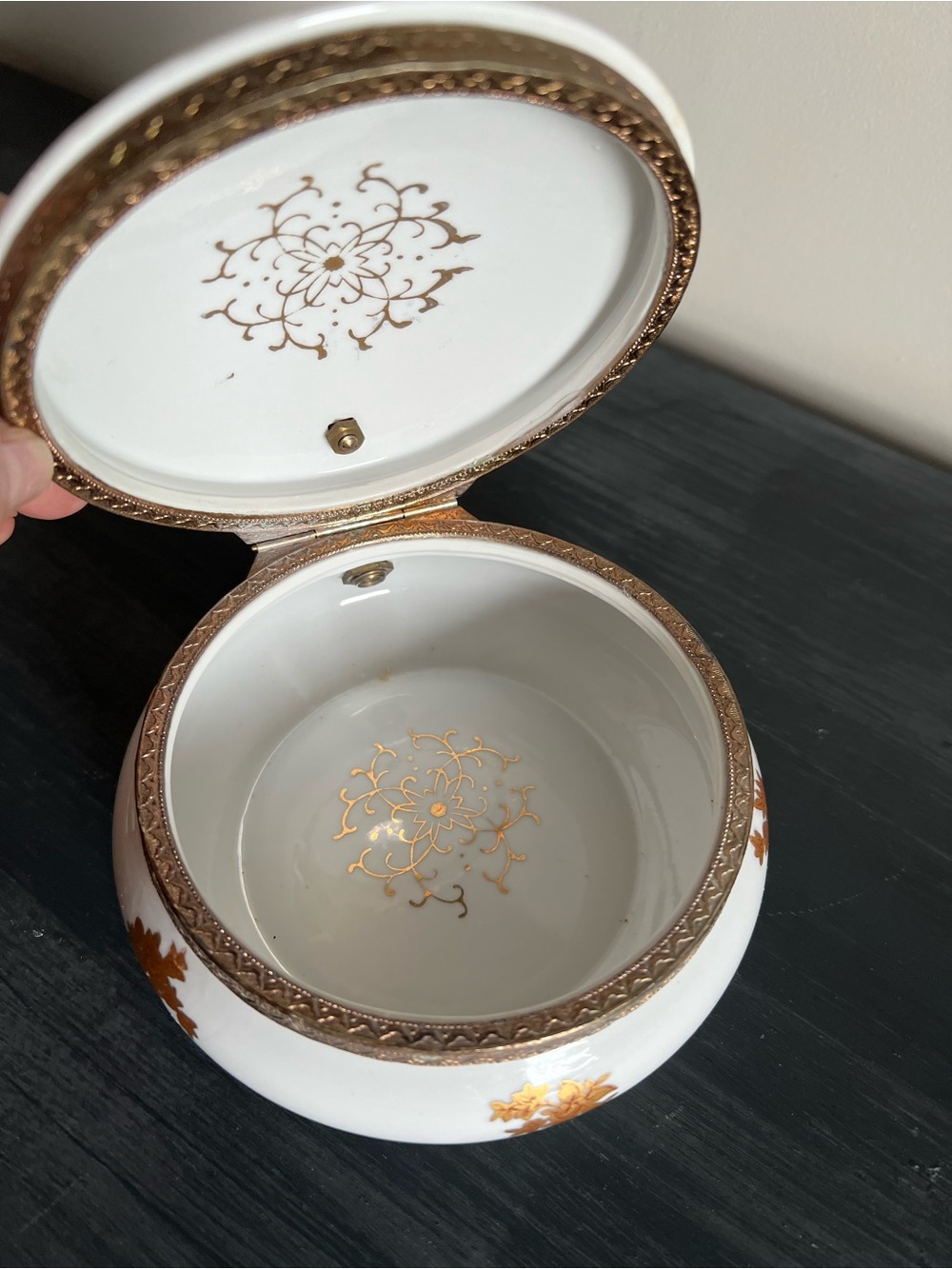 Vintage Hollywood Regency Andrea by Sadek Porcelain Silent Butler Crumb Catcher - Picture 5 of 7